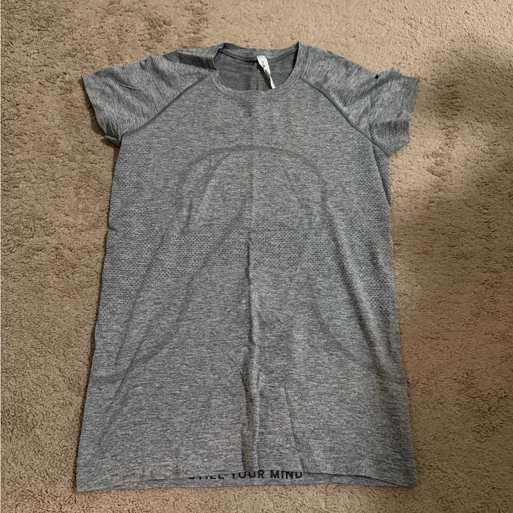 Lululemon Athletica Heathered Gray Tee